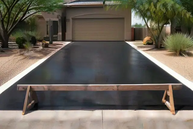 Residential driveway sealcoating in Tempe, AZ